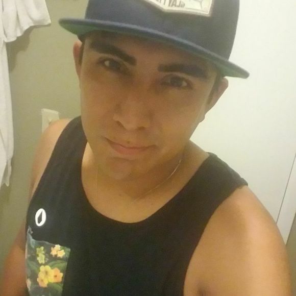 Meet your Posher, Alejandro - Picture 1 of 1